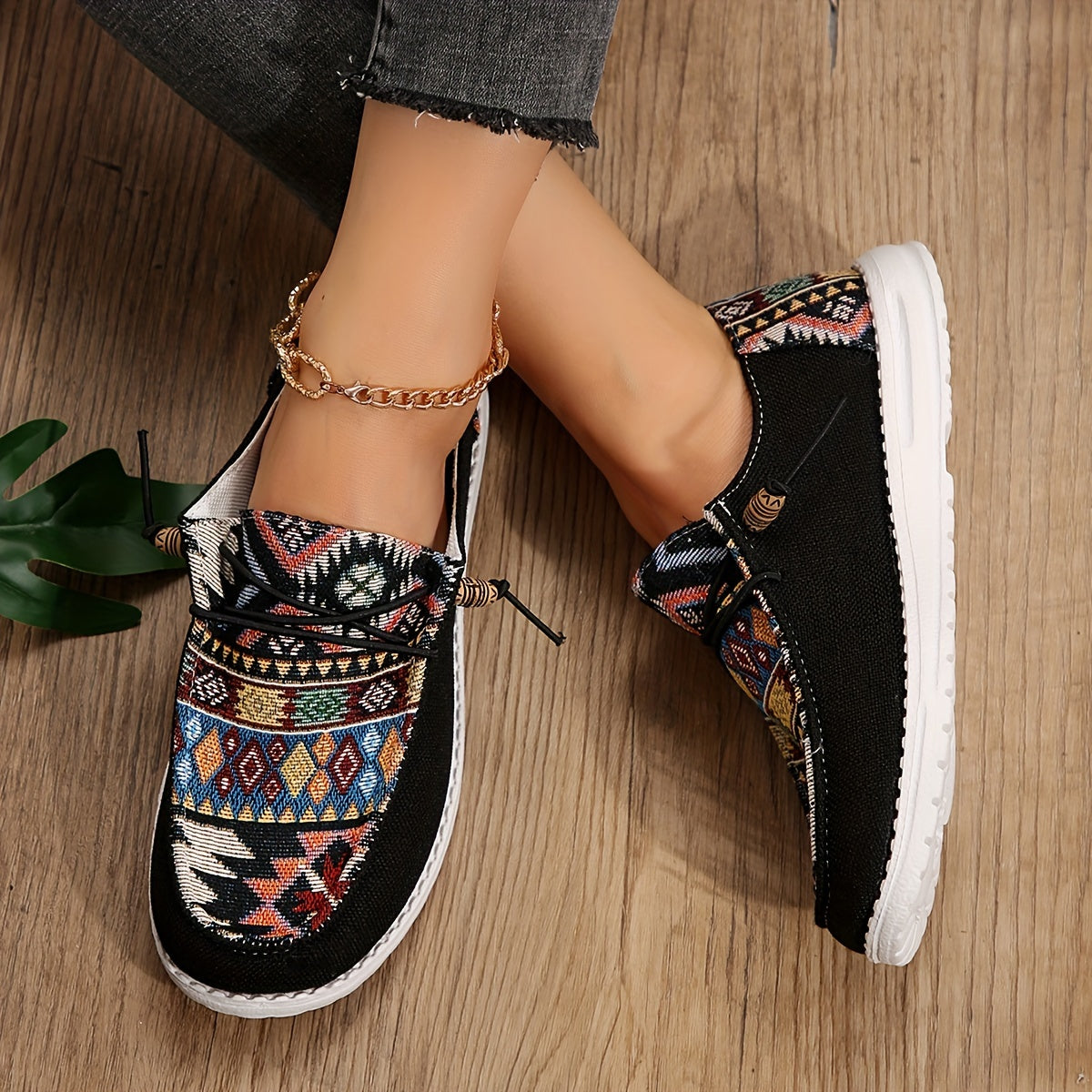 Letnie loafersy damskie - Lekkie płócienne loafersy w stylu etno