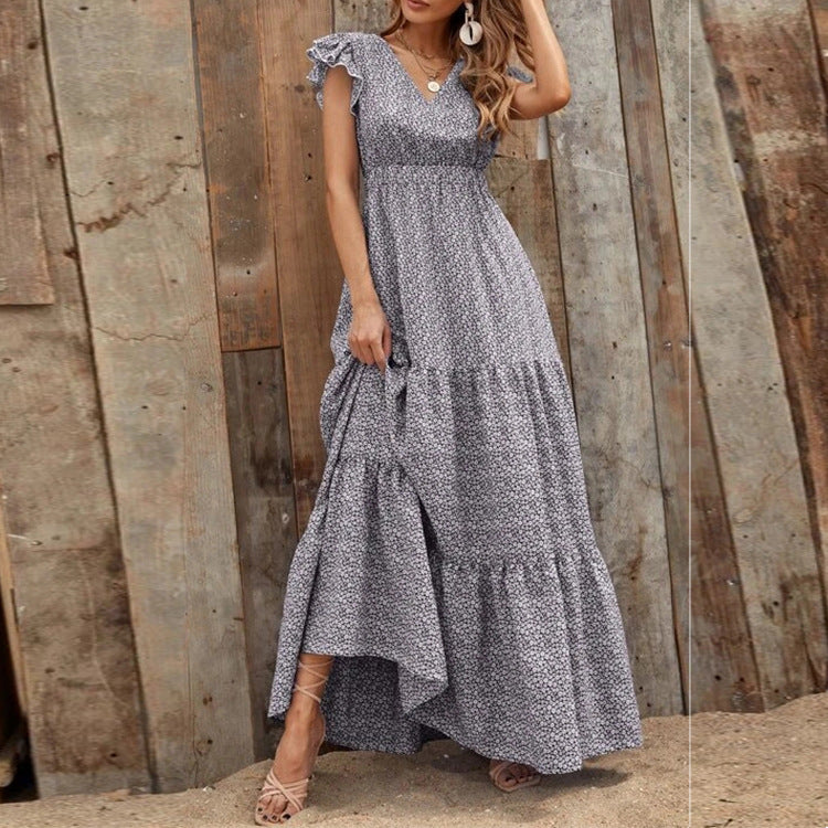 Sukienka Boho z Dekoltem w Serek i Kwiatowym Wzorem oraz Krótkimi Rękawami | Idealna na Lato