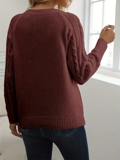 Amelia | Stylowy sweter z ozdobnymi guzikami