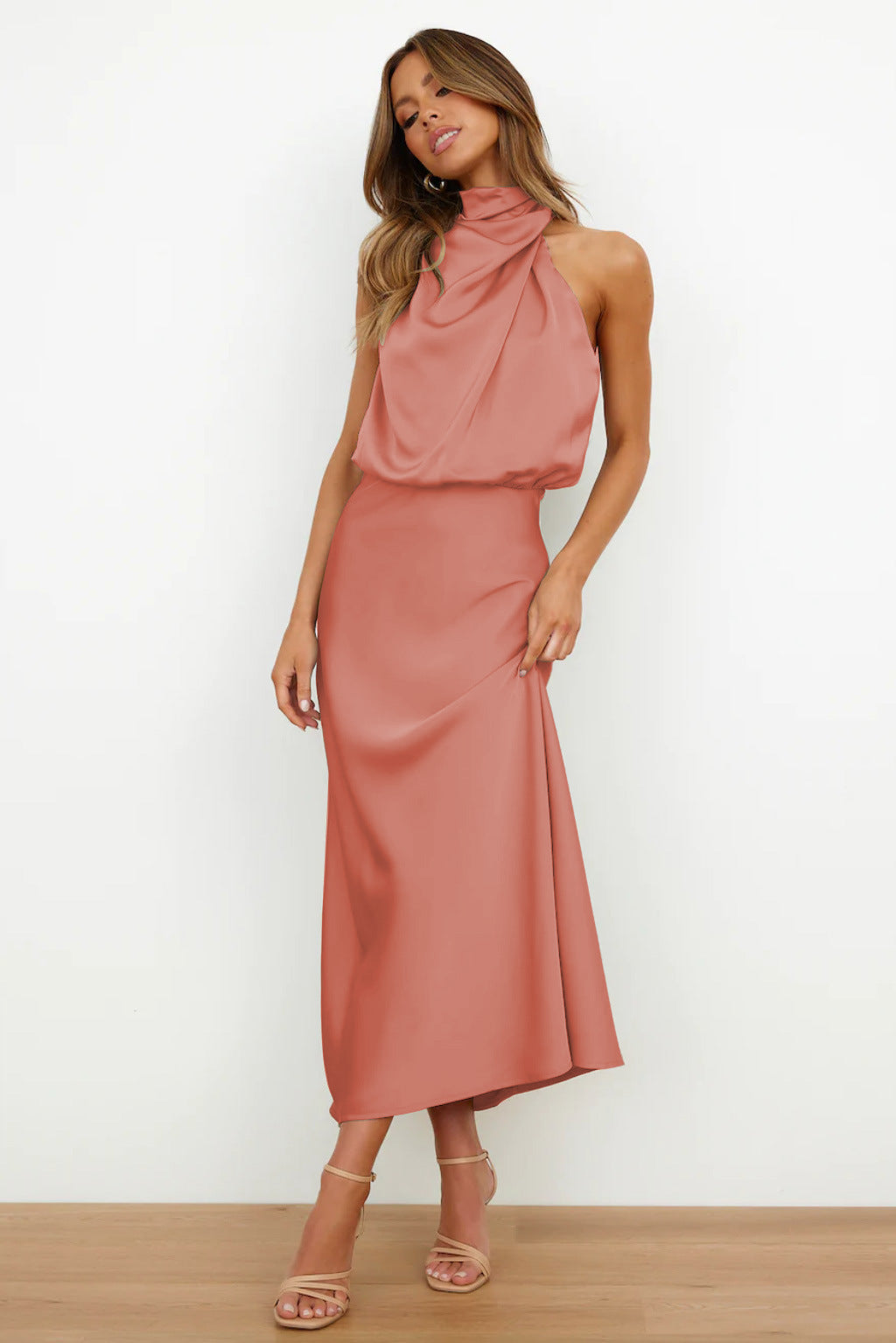 Maria™ - Elegancka satynowa sukienka bez rękawów z wyrafinowanym żółwim dekoltem