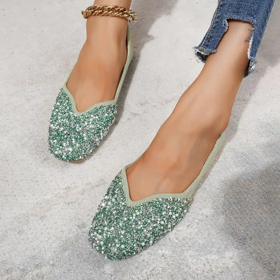 Eleganckie płaskie buty z kwadratową ozdobą z dżetów