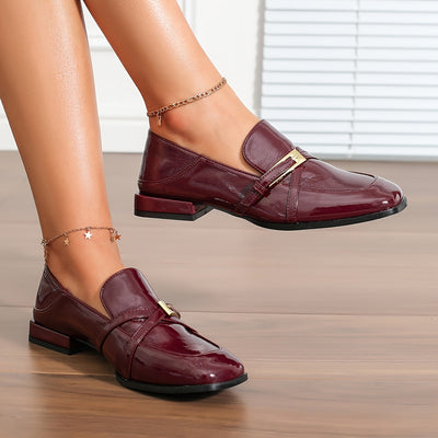 Modne bordowe loafersy z pojedynczym paskiem dla kobiet
