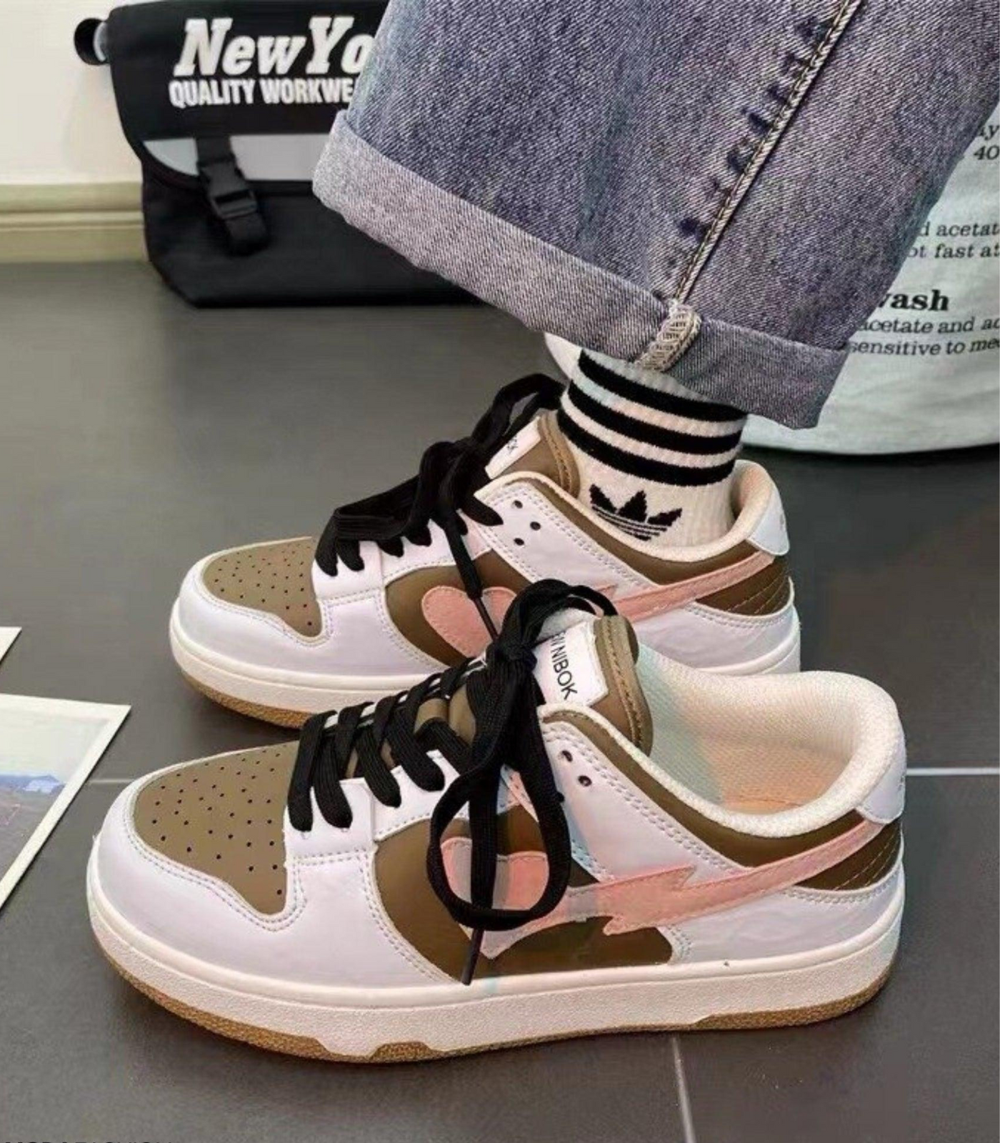 Designerskie buty damskie z motywem serca