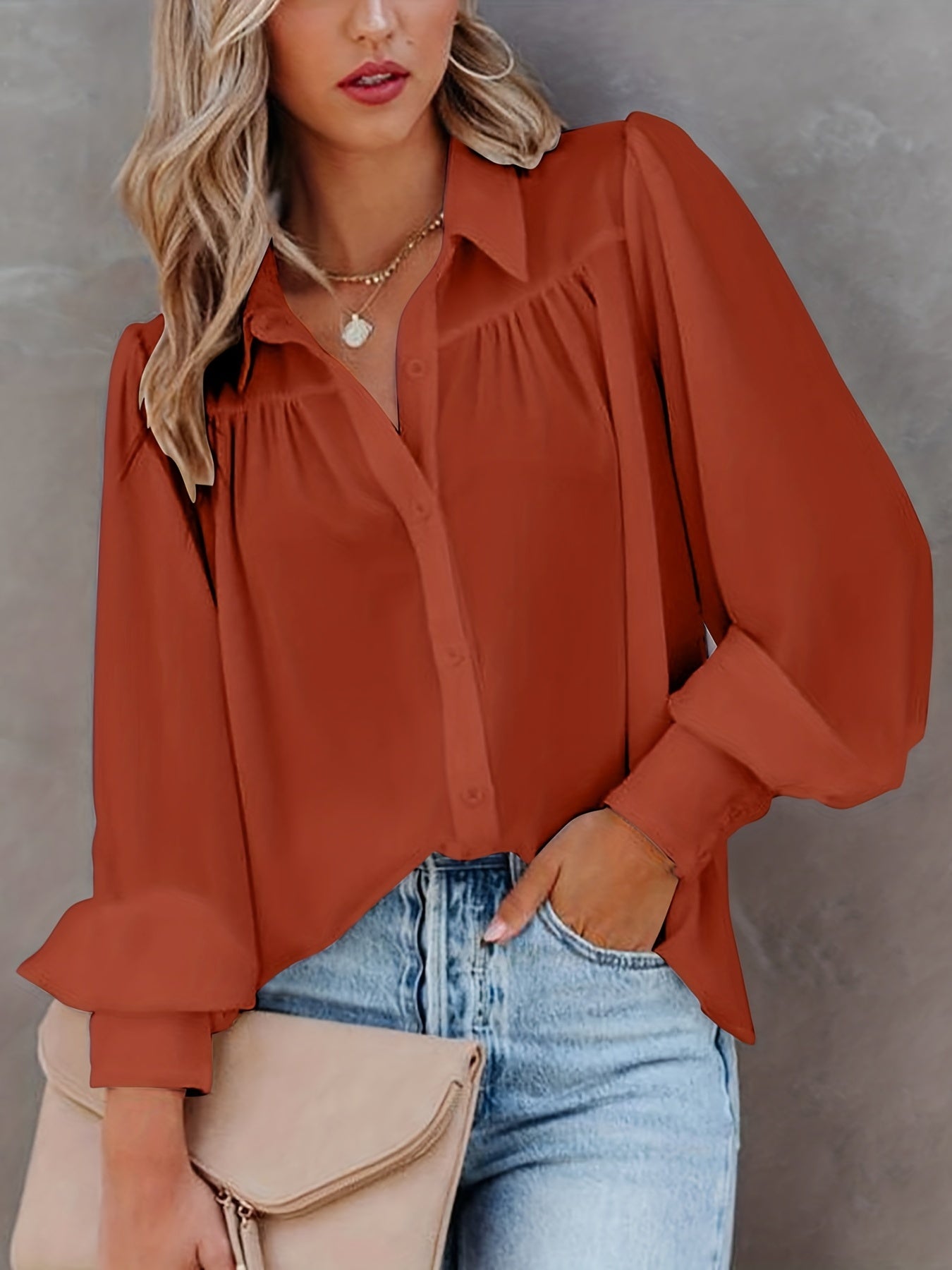 Letnia lniana bluzka damska - lekka, wygodna i stylowa, elegancka, modna, trendy