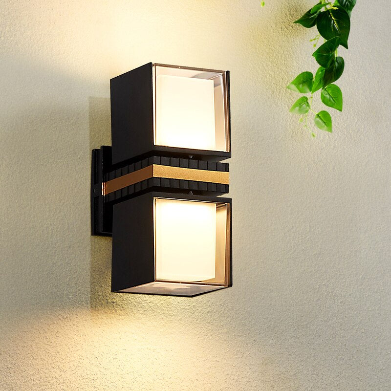 Designerska Lampa Ścienna LED Regulowane i Nowoczesne Oświetlenie Ogrodowe