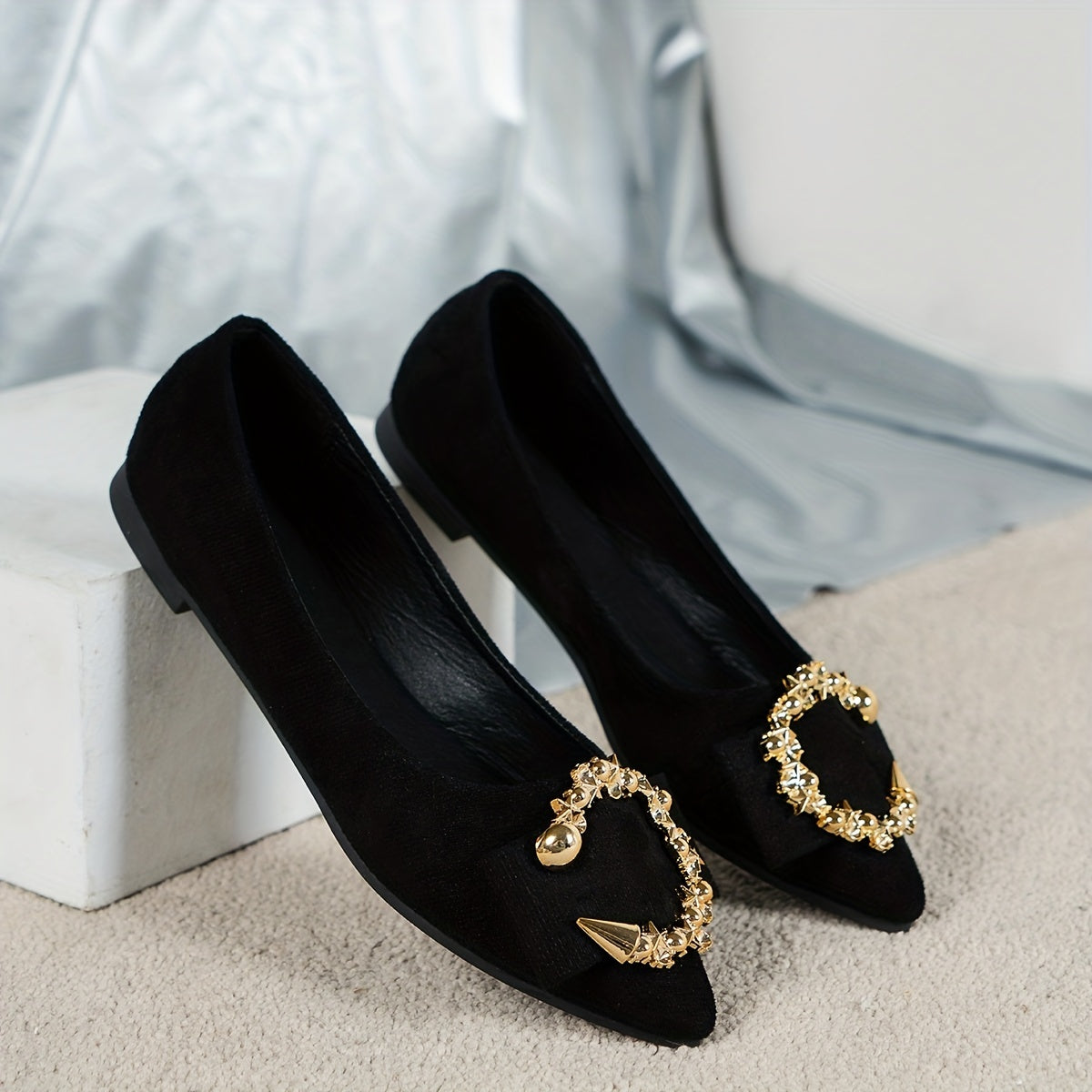 Balleriny z buty z klamrą w klamrze rhinestone Buty Spitzer Toe na lato