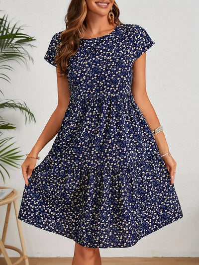 Letnia sukienka w kwiaty z krótkim rękawem w stylu vintage