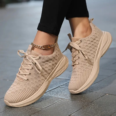 Casualowe buty z miękkim sznurowaniem w kroku