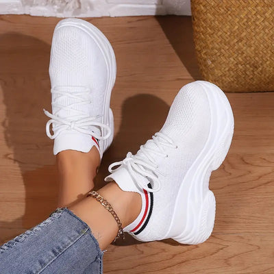 Oddychające casualowe sznurowane buty na koturnie
