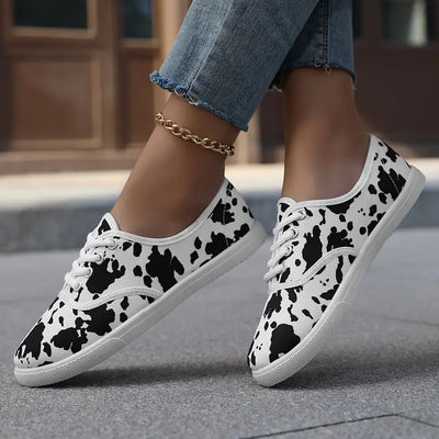 Damskie wsuwane loafersy - Lekkie płócienne buty z nadrukiem krowy