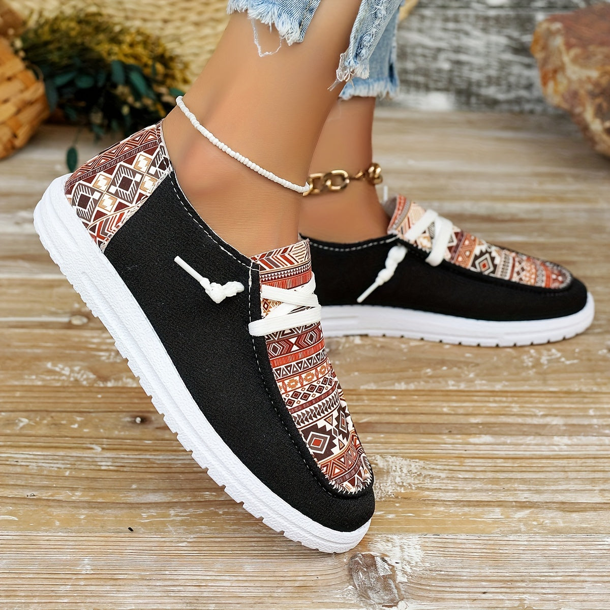 Damskie wsuwane mokasyny - lekkie i wygodne buty codzienne z wzorem serca