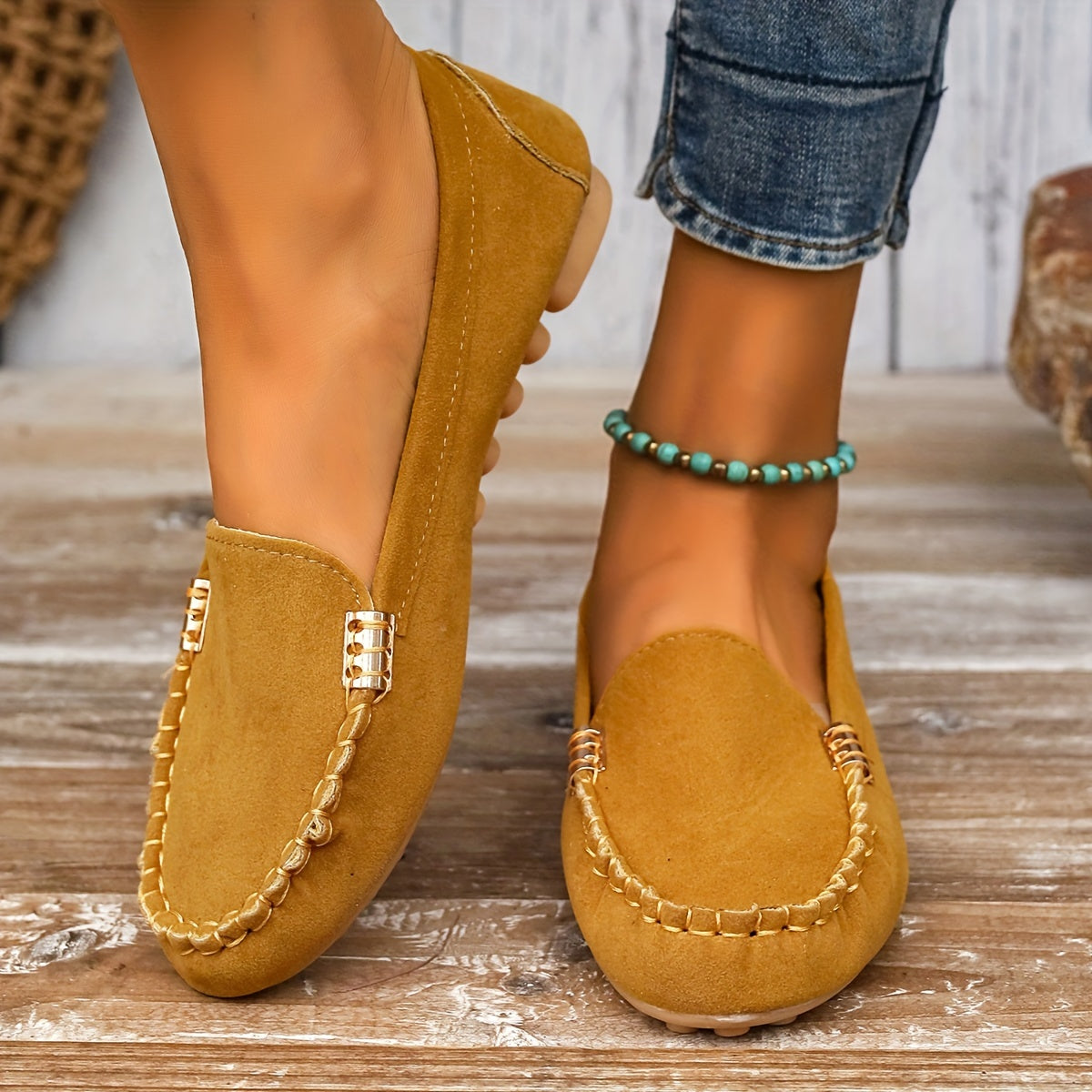Loafer z metalowym elementem - wygodne buty wsuwane, lekkie i modne