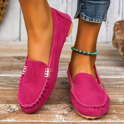 Loafer z metalowym elementem - wygodne buty wsuwane, lekkie i modne