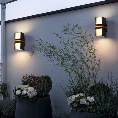 Designerska Lampa Ścienna LED Regulowane i Nowoczesne Oświetlenie Ogrodowe