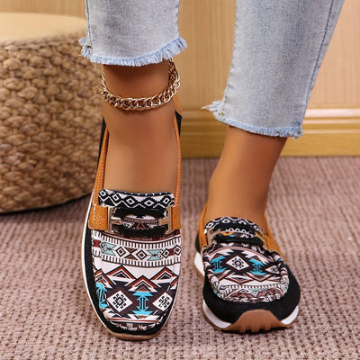 Damskie buty wsuwane - brytyjski styl, wygoda i oddychalność