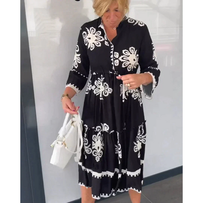 Sukienka w kwiaty Livia™ z eleganckimi rękawami trzy czwarte