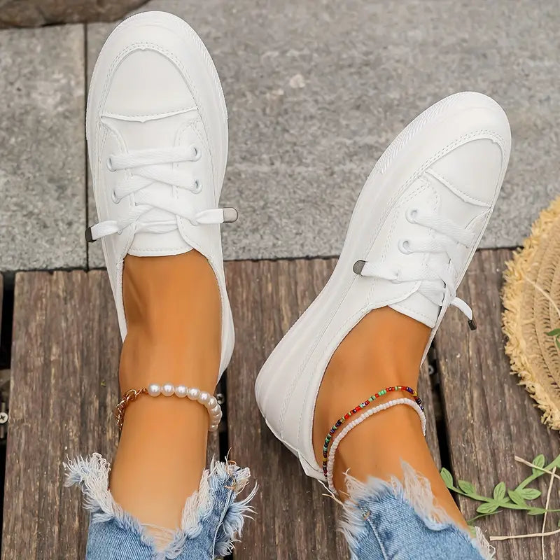 Casualowe, płaskie buty na niskim obcasie