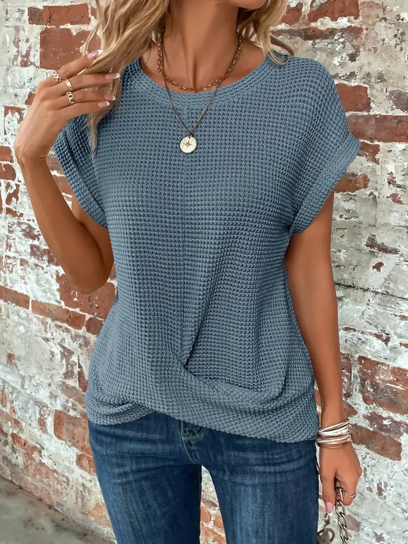 Waflowa dzianina Batwing Soft Light Blue Top ze skręconym dołem