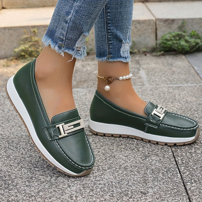 Damskie loafersy z metalową klamrą - wygodne loafersy na lato