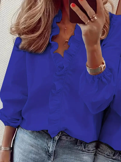 Elegancka bluzka z dekoltem w szpic i falbankami - damski top casualowy i szykowny
