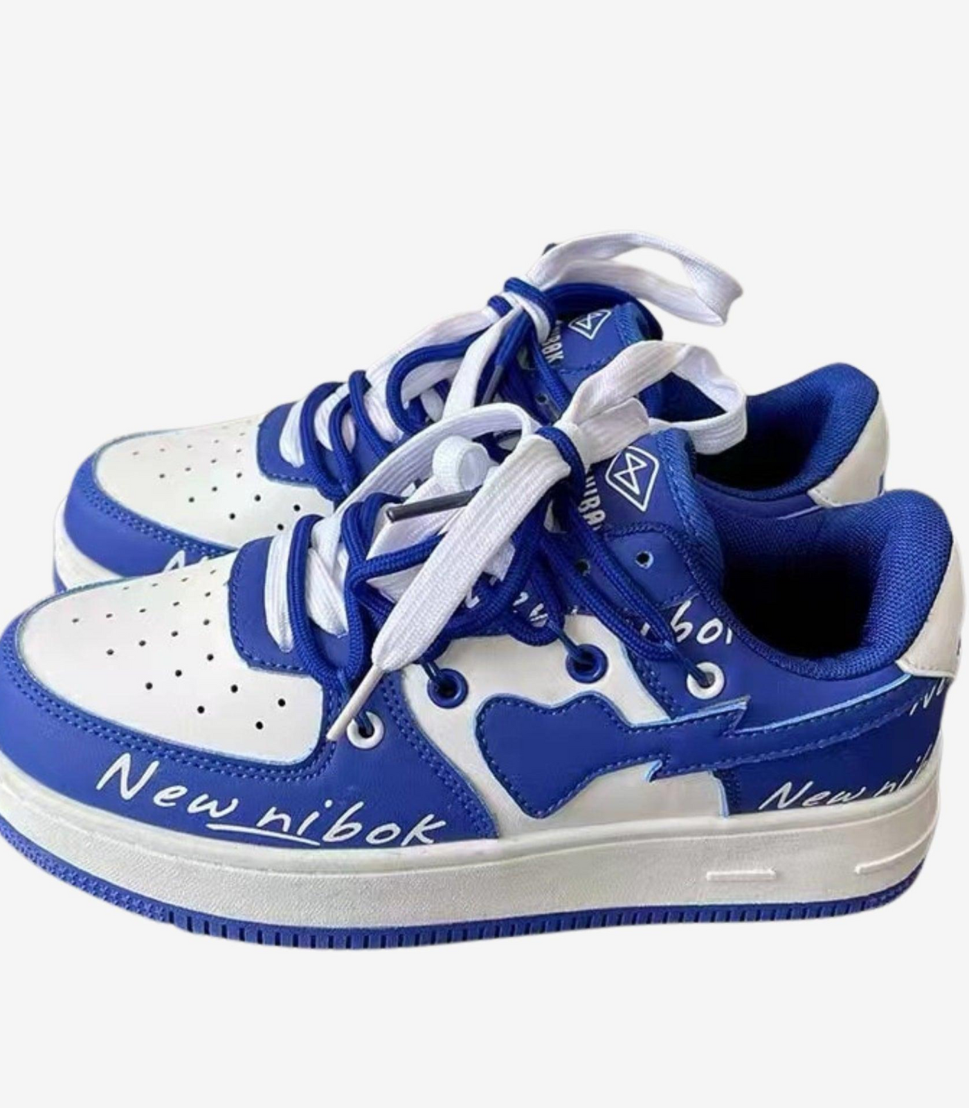 Designerskie buty damskie z motywem serca