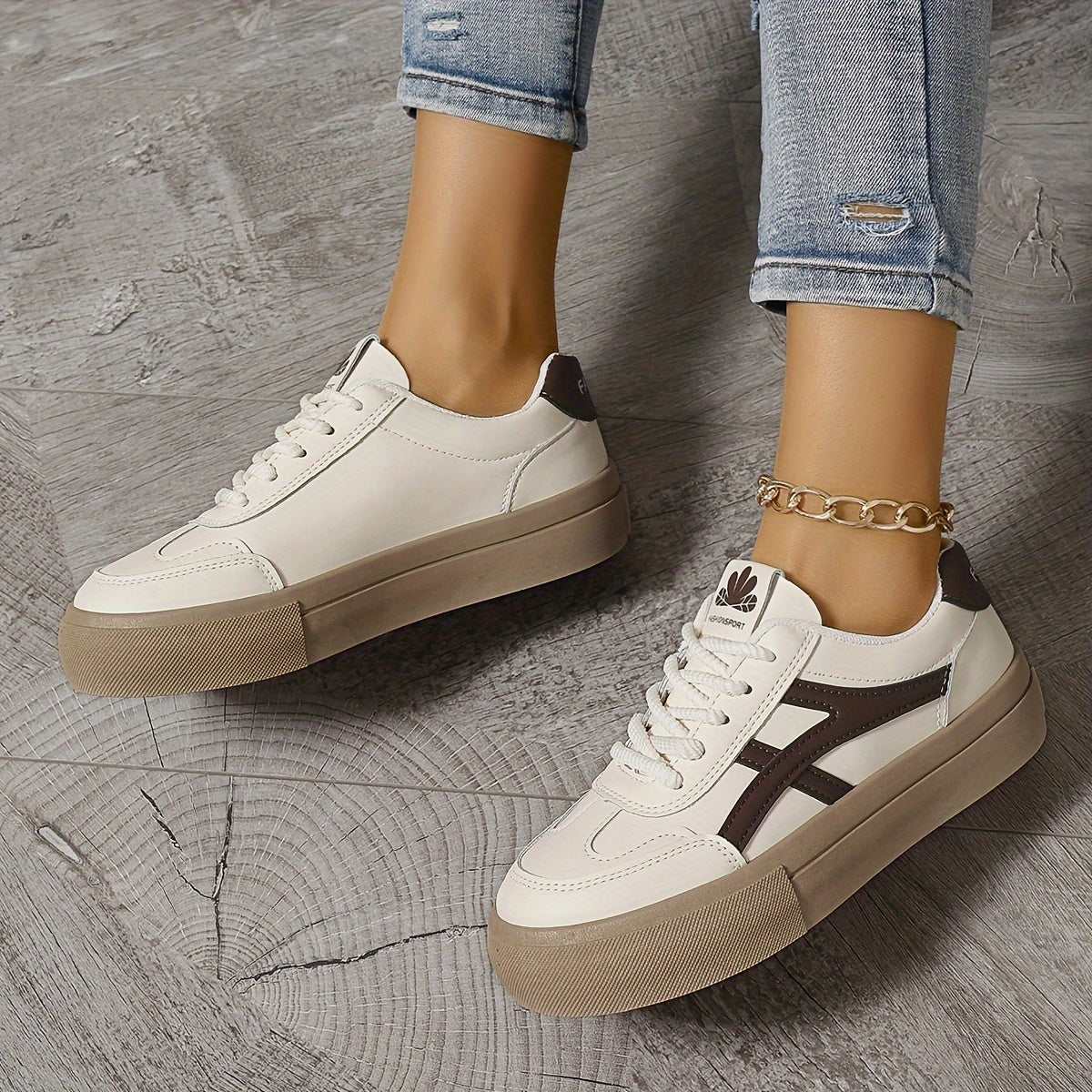 Damskie sneakersy z kontrastowymi detalami