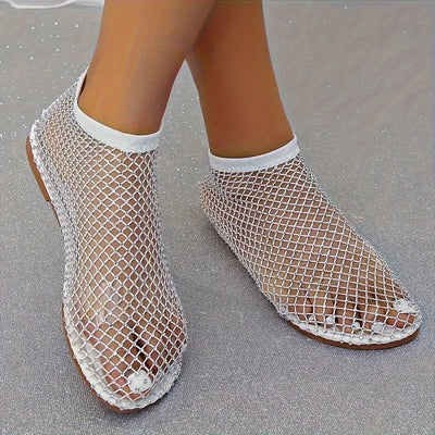 Konstrukcja strasa, płaskie buty, przezroczyste sandały plażowe