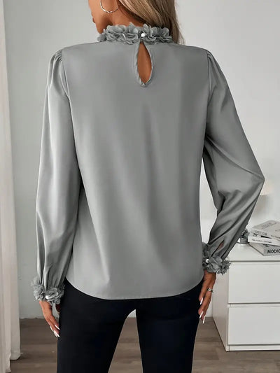 Elegancka bluzka z kwiatowymi bufiastymi rękawami 3D w kolorze szarym