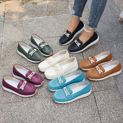 Damskie loafersy z metalową klamrą - wygodne loafersy na lato