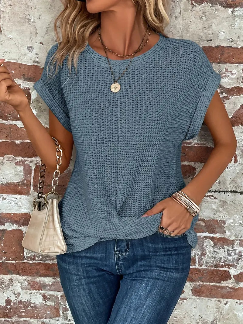 Waflowa dzianina Batwing Soft Light Blue Top ze skręconym dołem