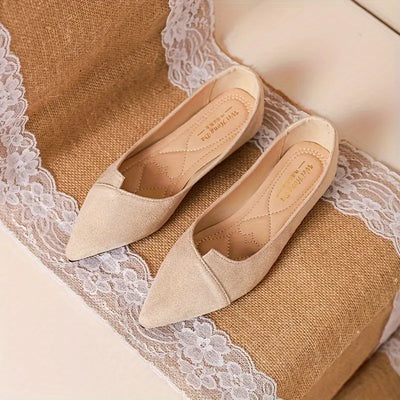 Proste, lekkie buty z płaskim noskiem
