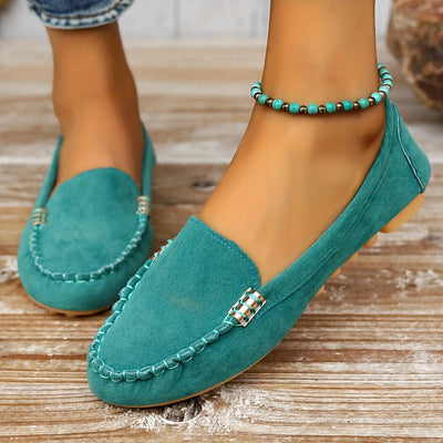 Loafer z metalowym elementem - wygodne buty wsuwane, lekkie i modne