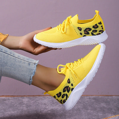 Oddychające, sznurowane buty do biegania w panterkę