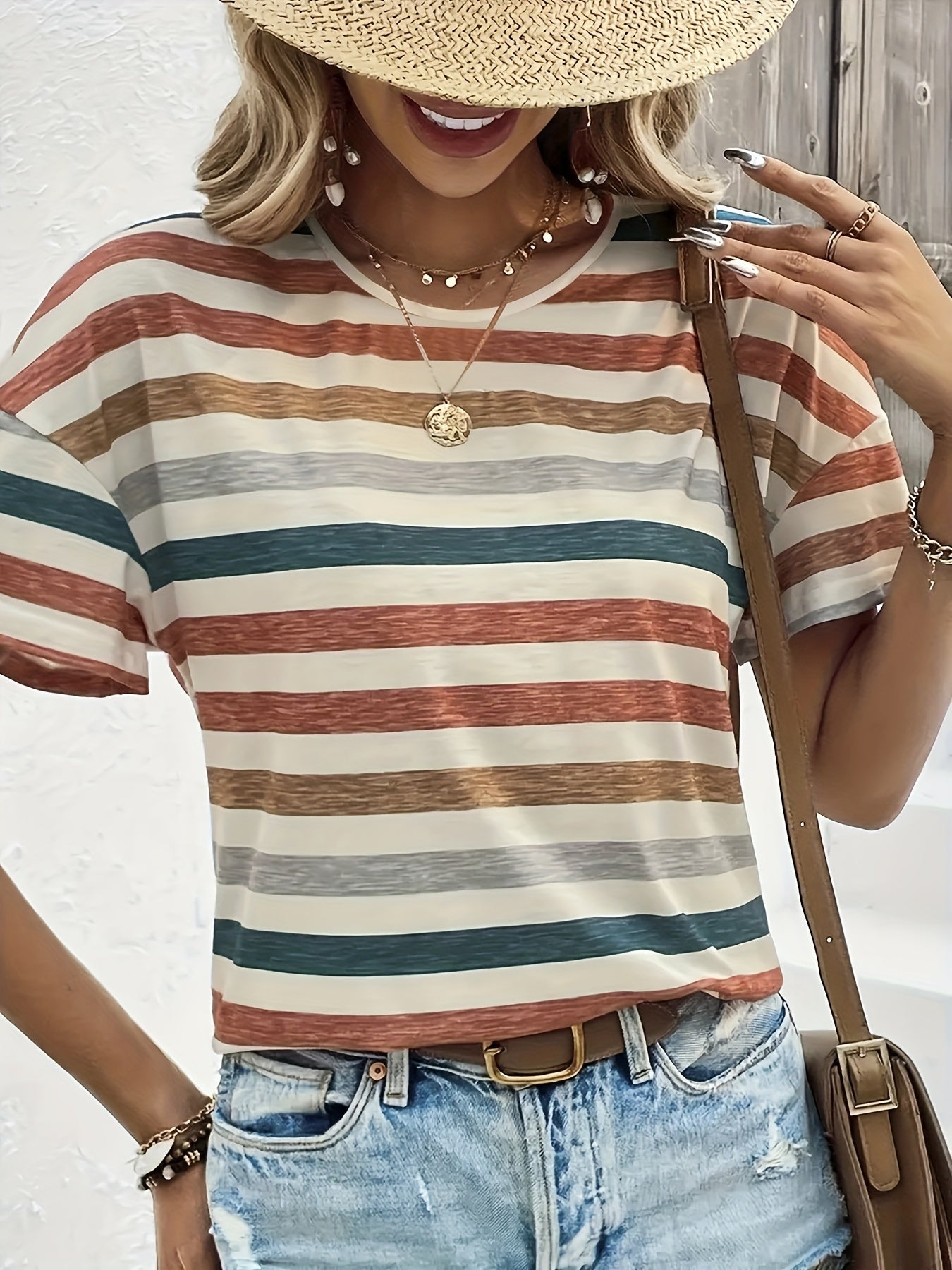 T-shirt damski w paski, okrągły dekolt, krótki rękaw, letni