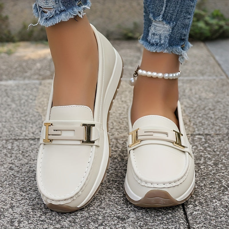 Damskie loafersy z metalową klamrą - wygodne loafersy na lato