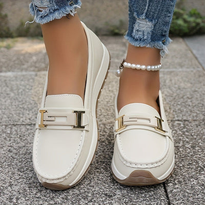 Damskie loafersy z metalową klamrą - wygodne loafersy na lato
