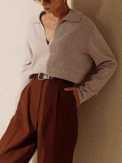 Sweter damski z dekoltem w szpic