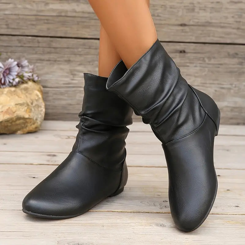 Damskie buty składane - wsuwane buty o prostym designie z płaską podeszwą