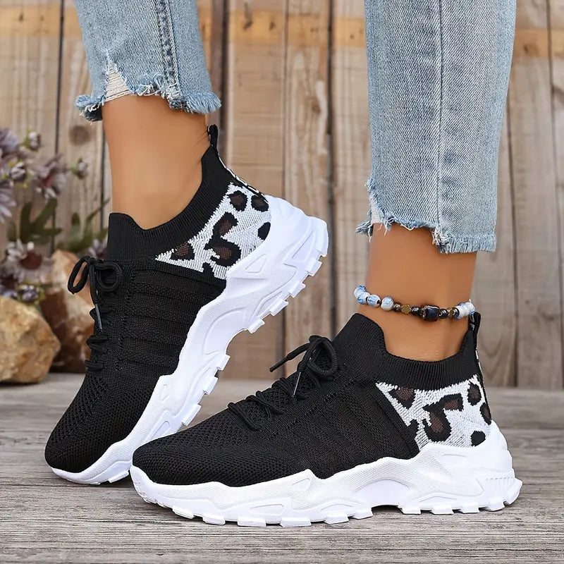 Oddychające, sznurowane buty do biegania w panterkę