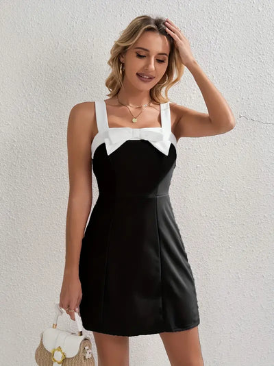 Elegancka letnia mini sukienka - stylowa sukienka bez rękawów z szerokimi ramiączkami, idealna na co dzień