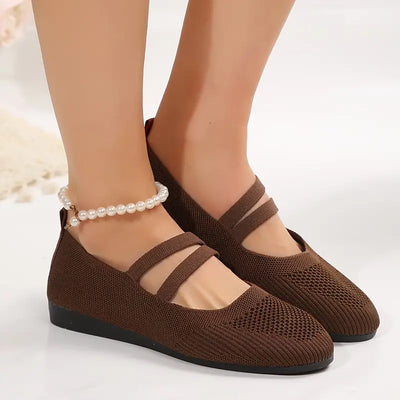 Jednokolorowe, minimalistyczne buty damskie z paskami