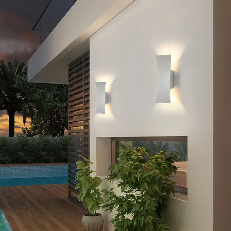 Designerska Lampa Elewacyjna LED Trwałe i Efektywne Oświetlenie Zewnętrzne
