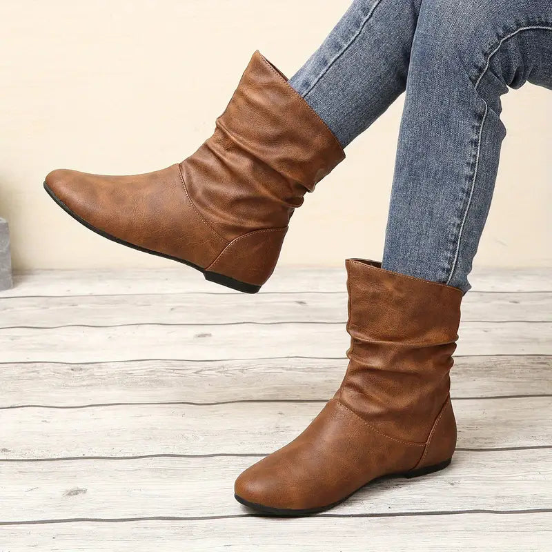 Damskie buty składane - wsuwane buty o prostym designie z płaską podeszwą