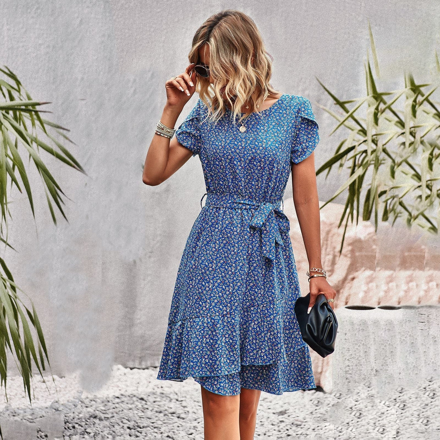 Modna sukienka Elisa™ z eleganckim paskiem w talii