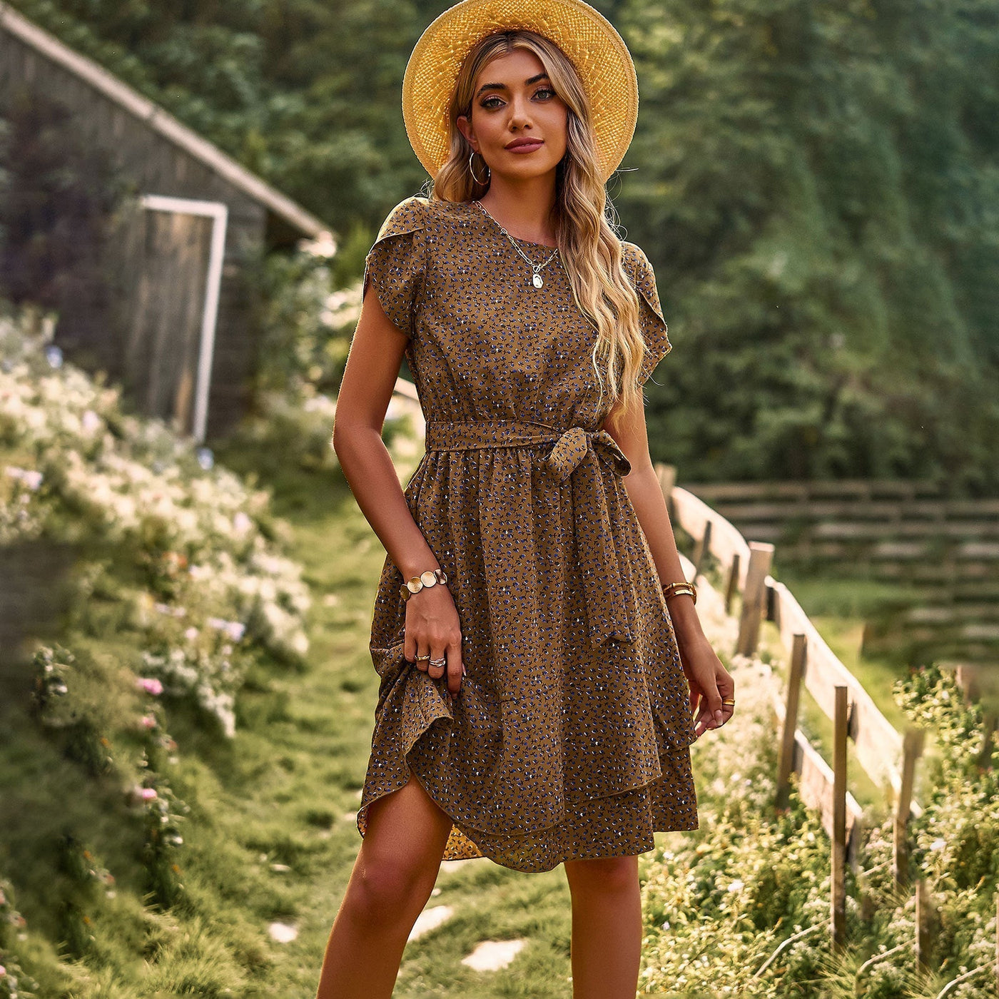 Modna sukienka Elisa™ z eleganckim paskiem w talii