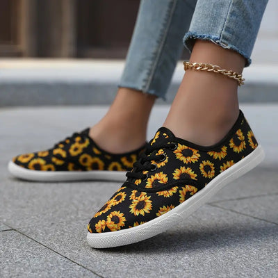 Damskie wsuwane loafersy - lekkie buty letnie z motywem kwiatowym