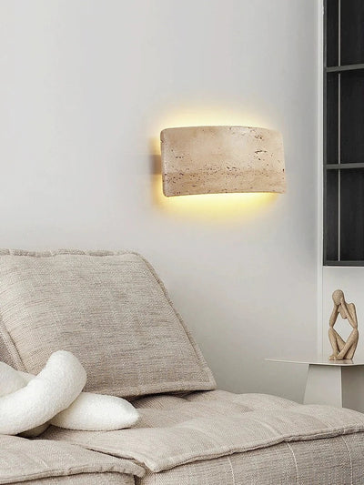 AuraGlow – Nowoczesna Lampa Ścienna z Travertynu i Szkła