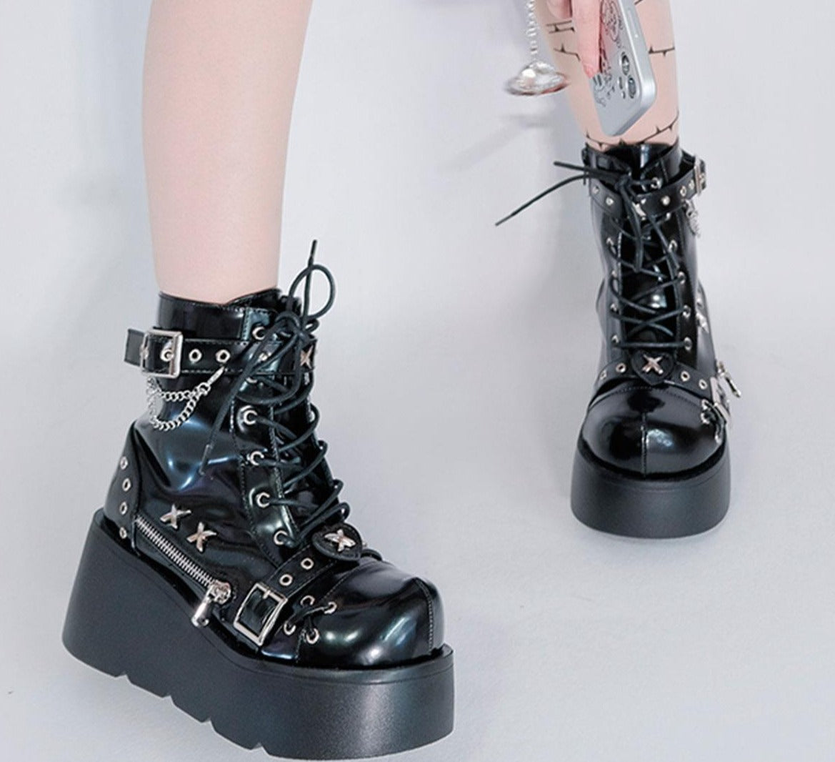 Buty na platformie ze zdobieniami Clemu