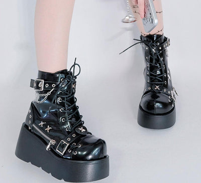 Buty na platformie ze zdobieniami Clemu