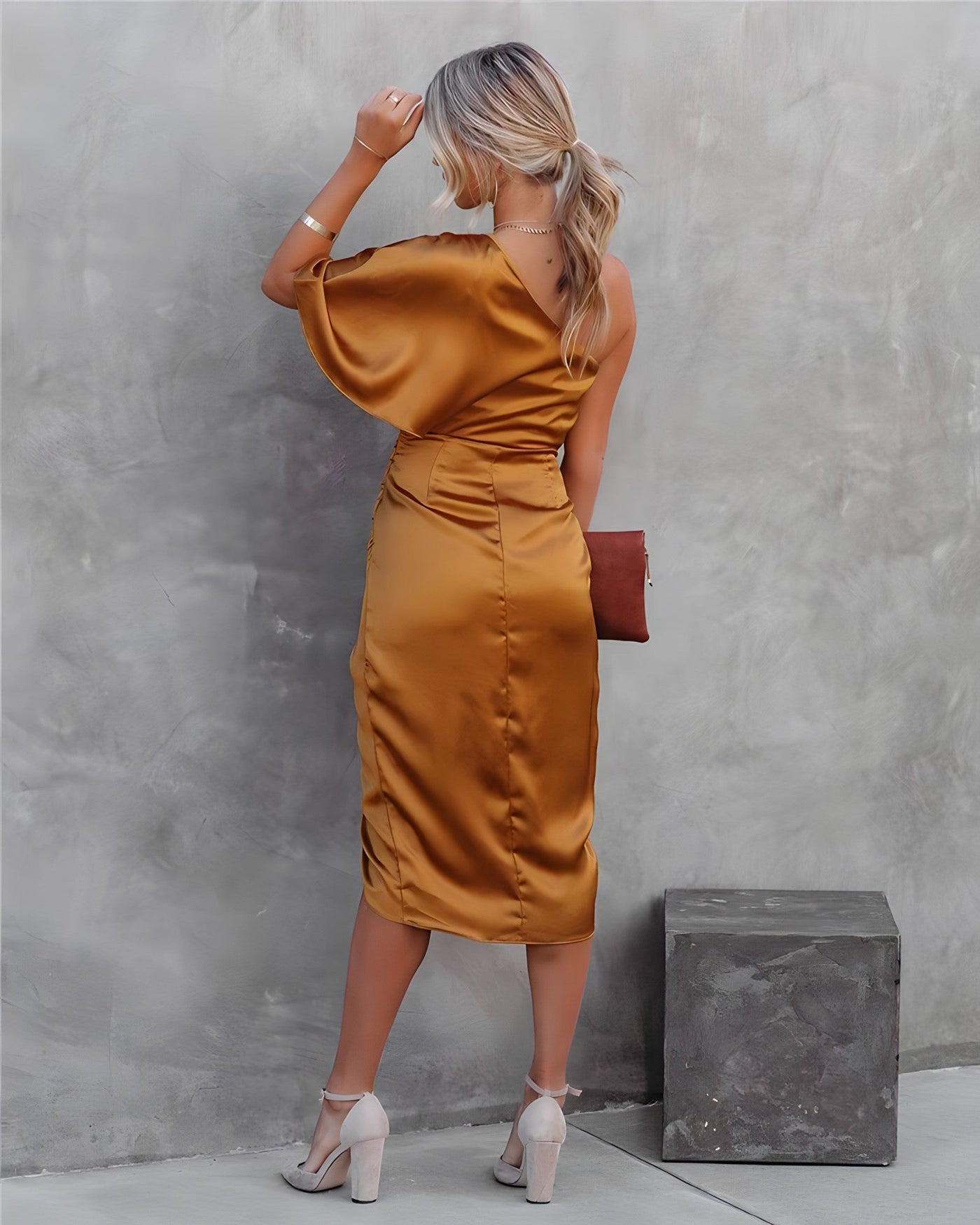 Natasza - Elegancka sukienka damska